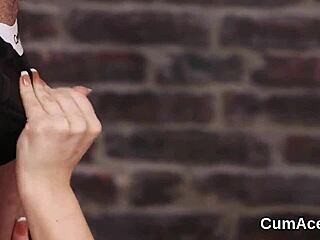 Corrida por toda la cara, me tragué cada gota estilo Foxy Peach