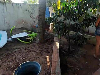 Check out Pornostars building a pool with Fada Mel, Paty Bumbum, and El Toro de Oro! 🏊