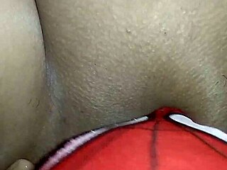 مطلقة ممحونة جابت لبن فوق 9 زبي