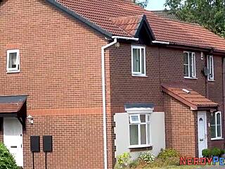 Busty amateur tricked into sucking a nerd for facial