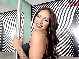 Tgirls XXX Ana Sofia's Creamy Cumshot Surprise