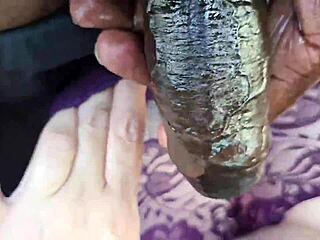 ไม่น่าเชื่อ! พนักงานล้างรถชักว่าวในกางเกงในของฉันที่ลานจอด