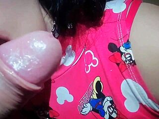 Latina madrastra teen gives hijastro epic oral with happy ending