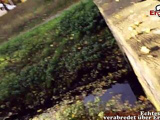 Banging POV luar dengan milf Jerman bertatu blonde, hell yeah!