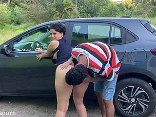 커브리 라티나가 버려진 곳에서 자지 타고 있어, 오오 너무 좋아.