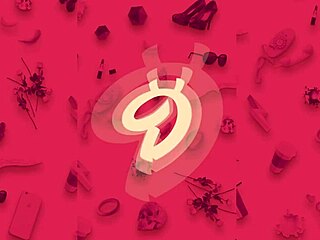 ドイツの若い美女がウェットルックで脱いでみんなを挑発