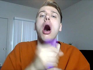 pov im sucking your dick