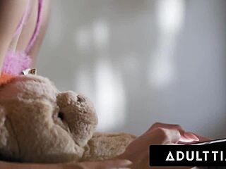 Alexis Tae relieves herself of her long time lust for Ana Foxxx into a very passionate match