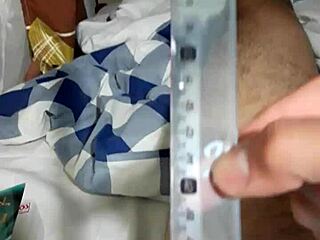 Masturbujem s 15 cm čistého potešenia