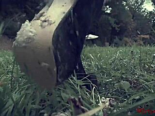 Femdom Mistress has dirty feet with shoes