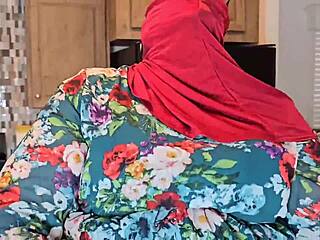 Suggestive Bbw Ssbbw Milf Shows Thick Ass and Masturbates Fat Pussy After Peeing