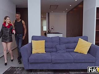 Safira Yakkuza Early Girl CATCHES MONSTER COCK with Intense Passion