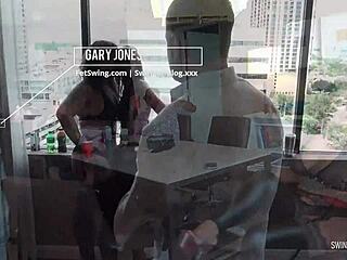 Lesbo Swingers Fucking Strap-On And Licking Pussy In Foursome