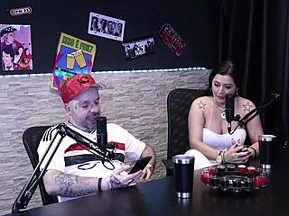 Bruna Ferraz gives pussy to famous football players!