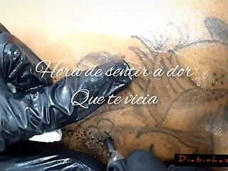 Brasileña Tempestade Negra paga tatuaje con acción anal