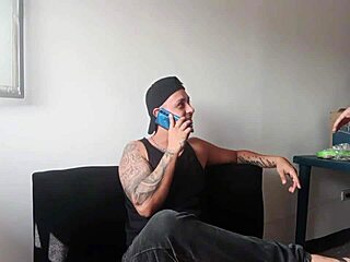 แม่เลี้ยงสวมชุดชั้นในเซ็กซี่ที่บ้าน! ตอนที่ 1 เยี่ยมมาก!