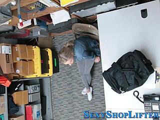 Blonde Amateur Cumshot