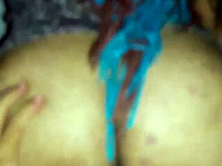 Amateur Twerks And Sits On Big Ass