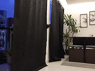 le pedí a mi mucama que se desnudara para mí o si no la echaba