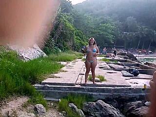 Yo, watch these girls squirt in Guarujá!