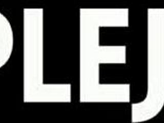 Geil kæreste suger stor pik for mundfuld sæd