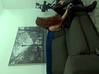 Daisy marie explores anal left side