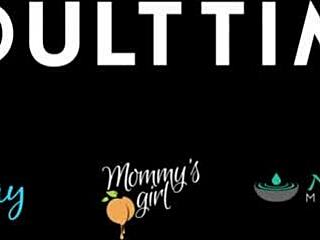 Wow, η Lena Paul είναι φυσικά γεμάτη... θέλω να χάσω την παρθενιά μου με τη σέξι MILF Reagan Foxx! 😍