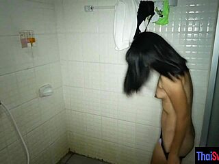 Real amateur thailand barchick picked up for a quckie fuck