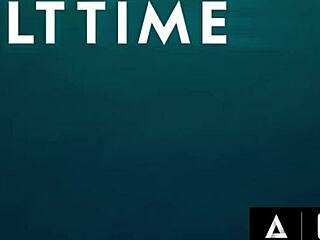 Крупный план на большую сиську милф Лекси Луна кончает... полная сцена вау! 😍