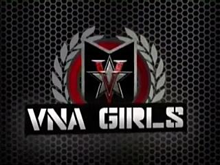 Crazy lesbians Hannah and Eva play with their glass dildo!