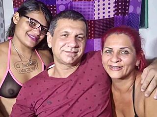 Ilda Furacao rocks anal live with TigresaVIP. Tongue play on pussy too!