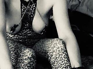 oh wow, naughty kitty cosplay gets me every time! 😻