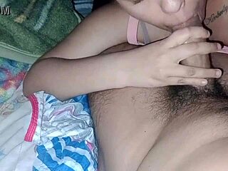 ninfetinha gostosa me mamando com vontade safadinha demais, ahh que delicia