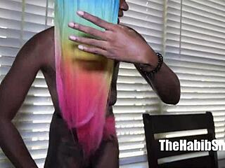 Cameron Cox intensely licks and worships big ass in quickie