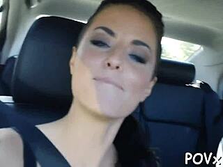 Мамка му, твърдият ти хуй се плъзга в тая косmata путка!