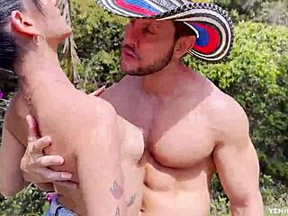 Jeg Bliver Borede Hårdt Af Min Store Muskuløse Gartner I Dag