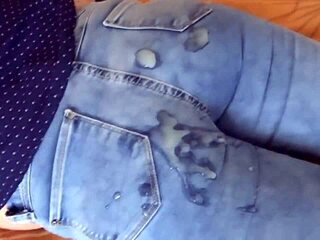 Απλά μια χαλαρή συλλογή τρελών στιγμών με τους φίλους του γιου μου που λατρεύουν το κρεμώδες φινίρισμα