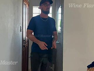 i gave my ass to the delivery guy cuz i had no money