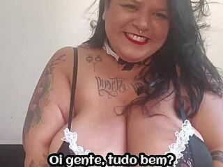 Um show íntimo de amor próprio em um solo sensual de Mary Jhuana, uma MILF vegana