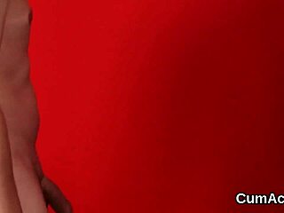 Unusual honey gets a facial and swallows every drop