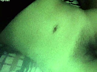 ¿Aguantas un último polvo con polla negra antes de que vuelva mi mujer?