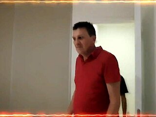 Perla Lopez nagnjena za velikim kurcem v orgiji 😈