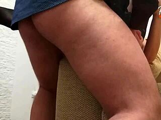 สุดยอด! ผัวแบ่งเมียให้เพื่อนเย็ดสามคน MFM อมสองแท่งพร้อมถุงยาง