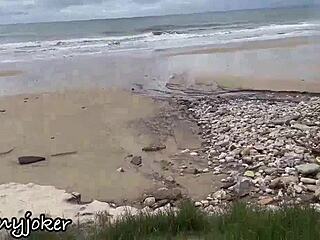 um belo boquete de frente ao mar