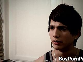 I drain twinks' cum with deepthroat and handjob