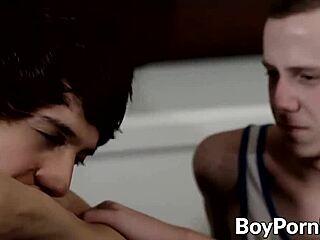 I drain twinks' cum with deepthroat and handjob