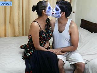 Horny Desi Couple Turns Wild With Kissing!