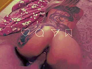 ¡Estoy tan cachonda, rogó por un rimjob y se corrió duro!