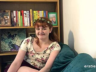 Evropská sóla používá hračky na malování těla k orgasmu