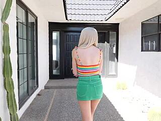 Dva velký čuráky mi stříkaj na mokrou tvář